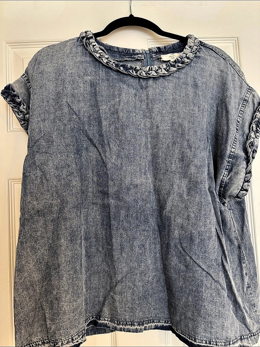 Entro Blue Denim Short Sleeve Top Like New